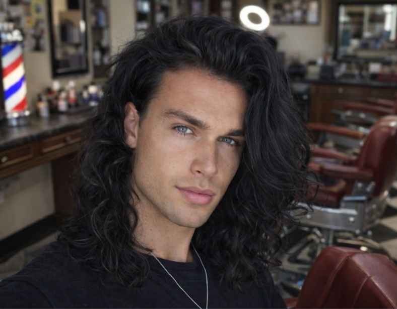 Long Wavy Hairstyle